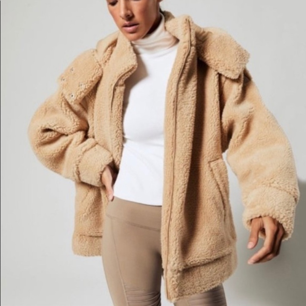Alo Yoga Norte Sherpa Coat
